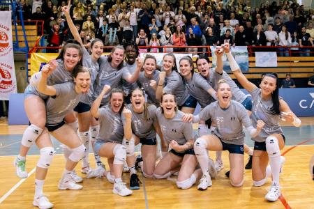 Odbojkarice Calcit Volleyja četrtič zaporedoma državne prvakinje (3)